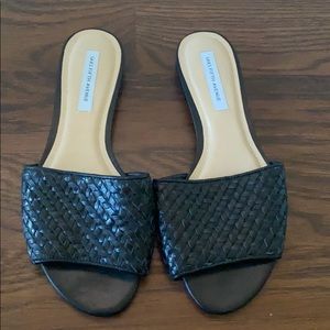 Saks Fifth Avenue Black Woven Leather Slide SZ 8